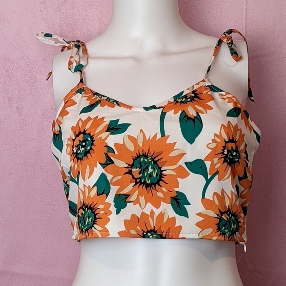 Daisy Street Dolls Kill Floral Tie Strap White and Orange Crop Top size Medium - Picture 1 of 5